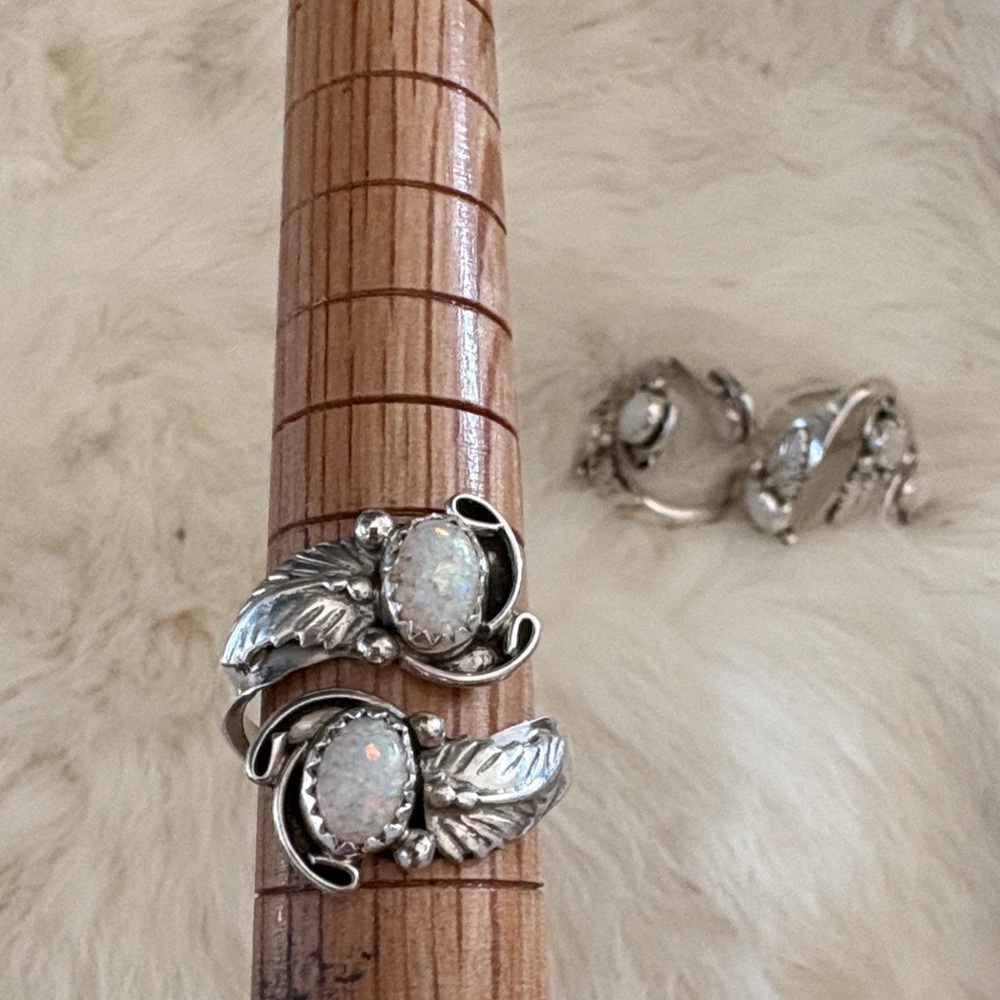 Opal Leaf Design Silver Ring - image 1